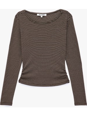 Koton Pamuklu Slim Fit Büzgülü Kayık Yaka Uzun Kollu Çizgili Tişört