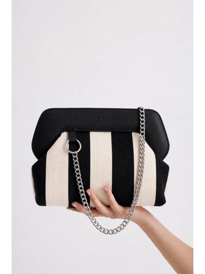Heybes Kadın Siyah Çizgi Desenli Kanvas Clutch El Çantası