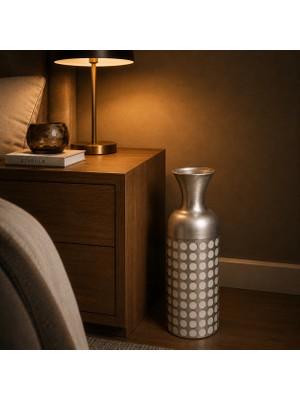 Vien Home Dekoratif Puantiye Desenli Seramik Görünümlü Metal Yer Vazosu Gümüş 50 cm