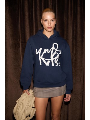 Ethiquet Lıoraen Kadın Baskılı Relaxed Kanguru Cepli Kapüşonlu Lacivert Sweatshirt