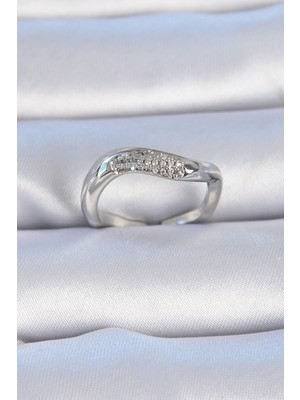 Inure Jewelry Pirinç Gümüş Renk Zirkon Taşlı Kadın Yüzük
