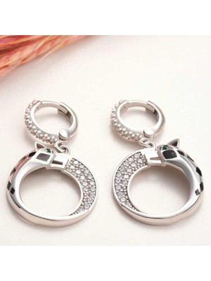 Inure Jewelry ​Gümüş Sallantılı Kaplan Figürlü Kadın Küpe