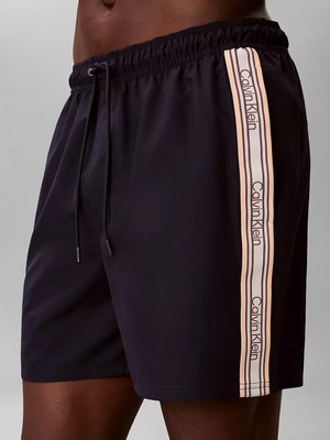 Calvin Klein Erkek Normal Kesim Elastik Bel Bantlı Yanları Logo Imzalı Şerit Çizgili Mavi Deniz Şortu LV00N61042-0PP