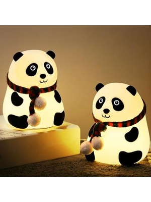 Odea Yumuşak Silikon Panda Mini Gece Lambası Dekoratif Işık Derecesi Ayarlanabilir Yatak Odası Lambası Kitap Okuma Lambası Çocuk Odası 106X112X136MM QY006 (Atkılı Panda - QY006)          [enerji Sınıfı A+]