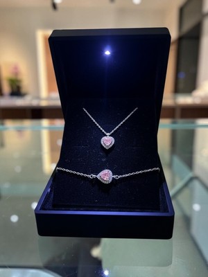Anka Mücevherat Işıklı Kutuda 925 Ayar Gümüş Kalp Kadın Set (Pudra)