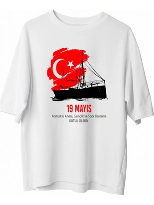 Hace Bazaar 19 Mayıs Atatürk'ü Anma Gençlik ve Spor Bayramı Baskılı Oversize T-Shirt - Beyaz