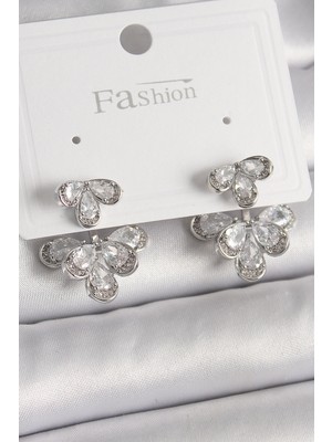 TKÇ Pirinç Gümüş Renk Zirkon Taşlı Damla Model Kadın Küpe TJ-BKP9940