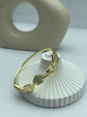 Biju Yılmaz Beşgen Taşlı Xuping Gold Kelepçe 26XPKE28