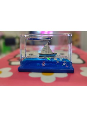 Ada Çanta Kırtasiye Gemi Figürlü Küçük Boy Sulu Batmayan Dekoratif Süs ( 5cm * 4 cm ) BF895554