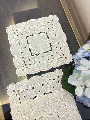 Denef Home Kelebek - Tepsi Örtüsü Delik Işi Krem - 18X18 cm 1 Adet