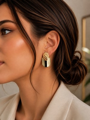 Lyra Aura Gold Kadın Küpe