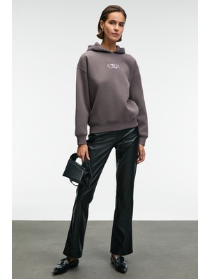Ethiquet Yanmesa Kadın Oversize Baskı ve Nakış Detaylı Uzun Kollu Kapüşonlu Antrasit Sweatshirt