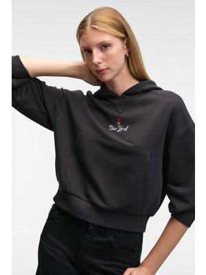Ethiquet Isadora Kadın Kapüşonlu Nakış Detaylı Regular Fit Crop Antrasit Sweatshirt