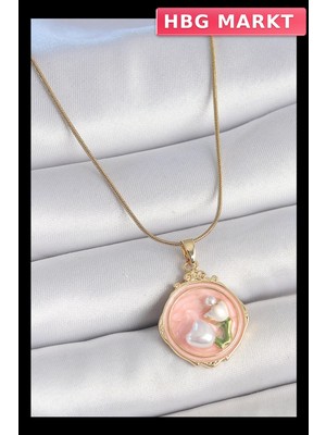 HBG Markt Mey Ithalat® 316L Çelik Gold Renk Zincir Pembe Mineli Incili Çiçek Işlemeli Portre Model Kadın Kolye