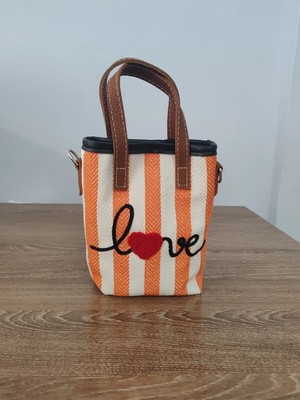 Cadde Dükkanı Love Nakışlı Askılı Mini Çanta Turuncu