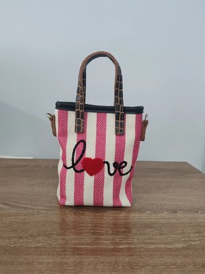 Cadde Dükkanı Love Nakışlı Askılı Mini Çanta Pembe