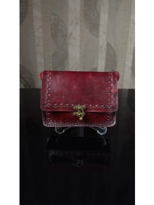 Moontime Alaçatı Handmade Kadın %100 Deri ve El Yapımı Yatık Mini Çanta