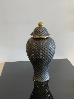 Moontime Alaçatı Balık Sırtı Sıyah Gold Detaylı Vazo