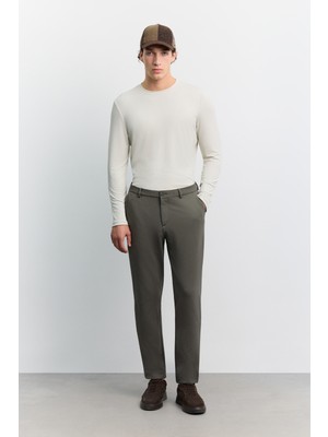 AVVA Erkek Haki Klasik Bel Diyagonal Desenli Kırışmaz Teknik Kumaş Relaxed Fit Pantolon A62Y3008