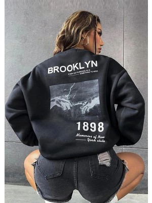 Tarzsokak Siyah Oversize Brooklyn 1898 Baskılı Bisiklet Yaka Kapşonsuz Pamuklu Sweatshirt