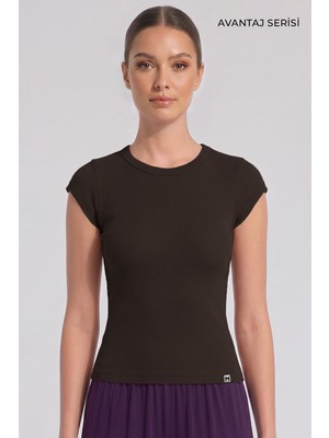 Mısırlı Kadın Kaşkorse Sıfır Kol Tshirt Kahverengi