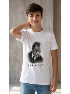 Tarz Yeri Erkek Çocuk Atatürk Baskılı Tişört Kısa Kollu Bisiklet Yaka T-Shirt - Beyaz
