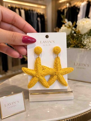 Lavin’s Luxury Örgü Yıldız Küpe – Sarıel Emeği Örgü Dokusu ve Dikkat Çekici Yıldız