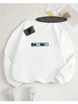 Tarzsokak Biskilet Yaka Sweatshirt Beyaz 04 Ağrı Özel Tasarım Plaka Detaylı