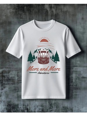 Comvicho More And More Adventures Baskılı Oversize Tişört