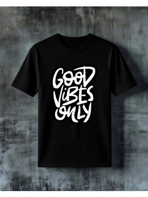 Comvicho Good Vibes Only Graffiti Baskılı Oversize Tişört