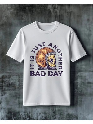 Comvicho Just Another Bad Day Astronot Baskılı Oversize Tişört