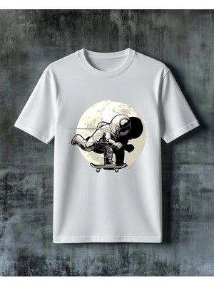 Comvicho Astronot Skateboard 11 Baskılı Oversize Tişört