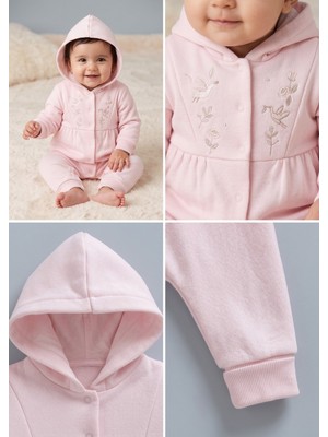Caramell Kız Bebek Tulumu Kapüşonlu Çiçek Nakışlı 3 Iplik Şardonsuz Çıtçıtlı Tulum