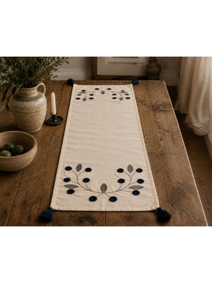 Buldan Natura Papatya Çiçek ve Yaprak Motifli Punch Nakışlı Dekoratif Runner 40×130 cm – Renk: Lacivert