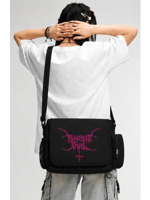 Fuddy Moda Unisex Gothic Tasarım Barbi Girl Yazılı Postacı Çantası