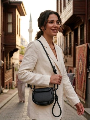 Zerafet Store Nova Düğüm Detaylı Mini Saddle Çanta Siyah