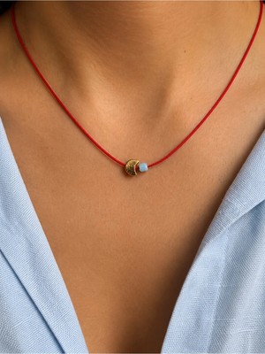 Femenino Kırmızı Ip Ay Figürlü Mavi Boncuklu Kaydırmalı Kilit Örgü Choker Kolye