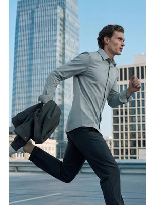 DeFacto Nefes Alabilir Kolay Ütülenebilir Slim Fit Basic Gömlek F9884AX26SP