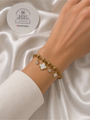 Bymiel Gold Yonca Charm Detaylı Burgu Çelik Bileklik – Taşlı Şık Kadın Bileklik