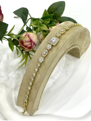 Bymiel Kare Taşlı Vip Seri Zirkon Taşlı Bileklik (14K Gold/17+2cm)
