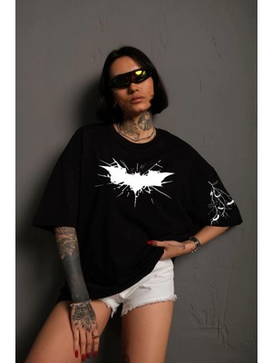 Kadın Bisiklet Yaka Tişort Ön ve Kol Yarasa Baskılı T-Shirt - Siyah