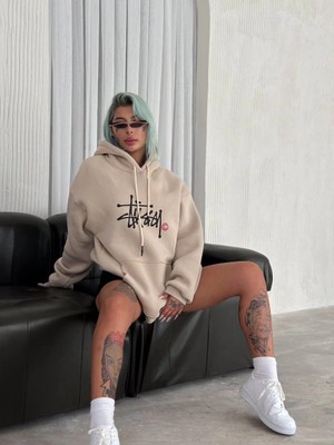 Kadın Oversize Kapüşonlu Cepli Baskılı 3 Iplik Pamuklu Hoodie Sweatshirt - Bej