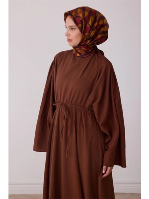 Belli Kahverengi Geometrik Desen %100 Twill Ipek Eşarp 4420-52