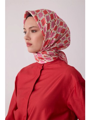 Belli Pembe Geometrik Desen %100 Twill Ipek Eşarp 4408-80