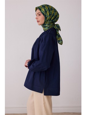Belli Yeşil Geometrik Desen %100 Twill Ipek Eşarp 4406-56