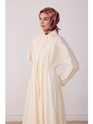 Belli Pembe Çiçek Deseni %100 Twill Ipek Eşarp 4410-34