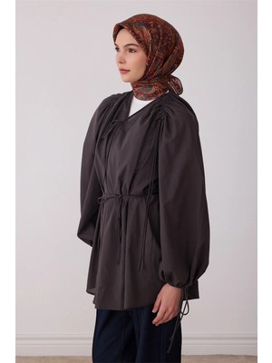 Belli Kırmızı Etnik Desen %100 Twill Ipek Eşarp 4404-05