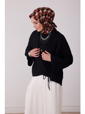 Belli Kırmızı Geometrik Desen %100 Twill Ipek Eşarp 4406-06