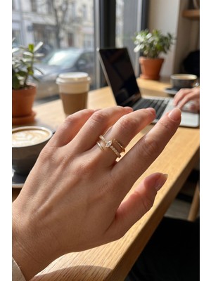 Fantastik Store Gold Renk Kuyruklu Çift Sıra Taşlı Model Kadın Yüzük - Lisinya