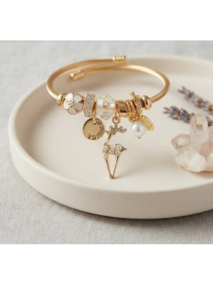 Evimdeyokyok Geyik Model Gold Renk Beyaz Charmlı Bileklik TJ-BB8663